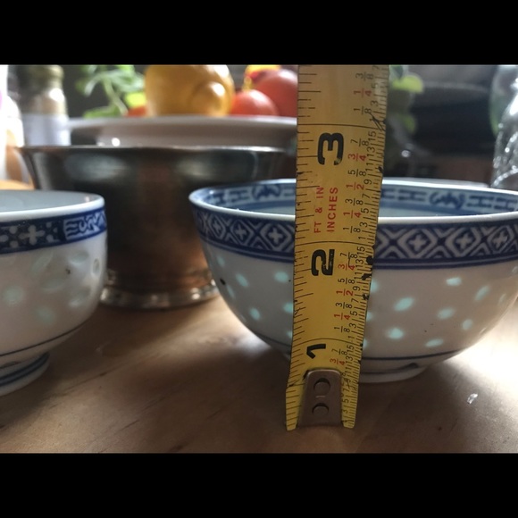 Blue and white Rice bowl and tea cups - Picture 9 of 11